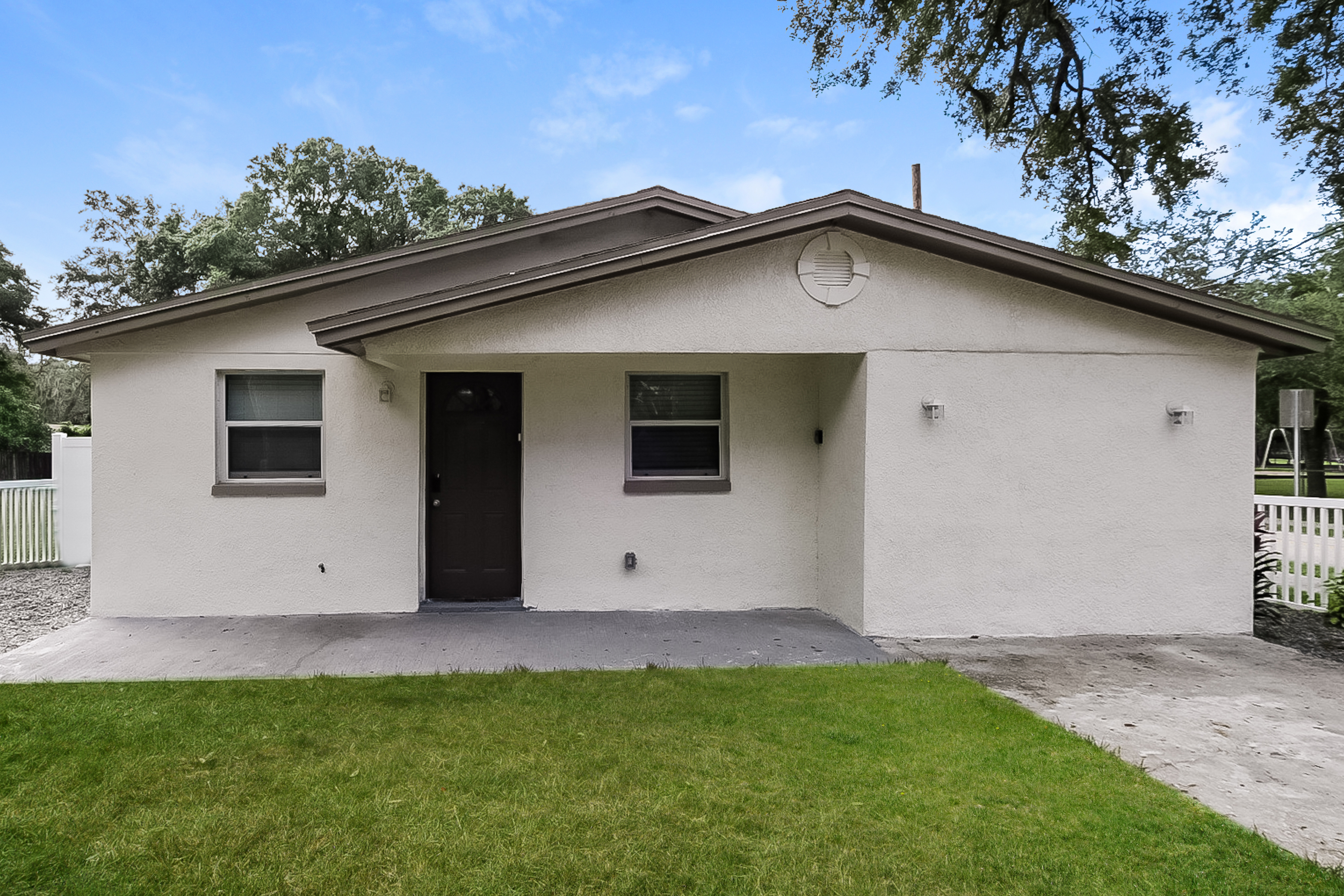 3201 E DIANA ST TAMPA, FL 33610